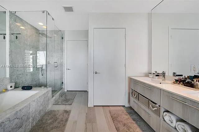 480 NE 31st St #2504 — Photo 9