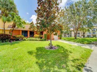 20998 Estada Ln, Boca Raton, FL 33433