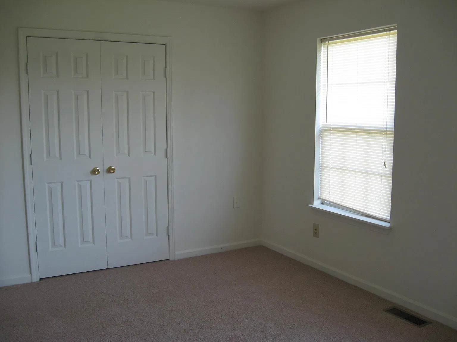 105 Jennifer Dr — Photo 4