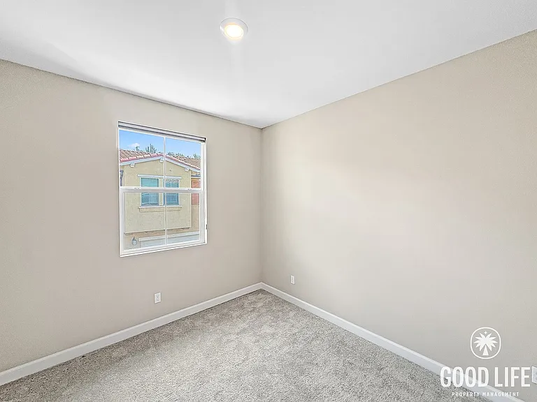 1109 Delpy View Point — Photo 11