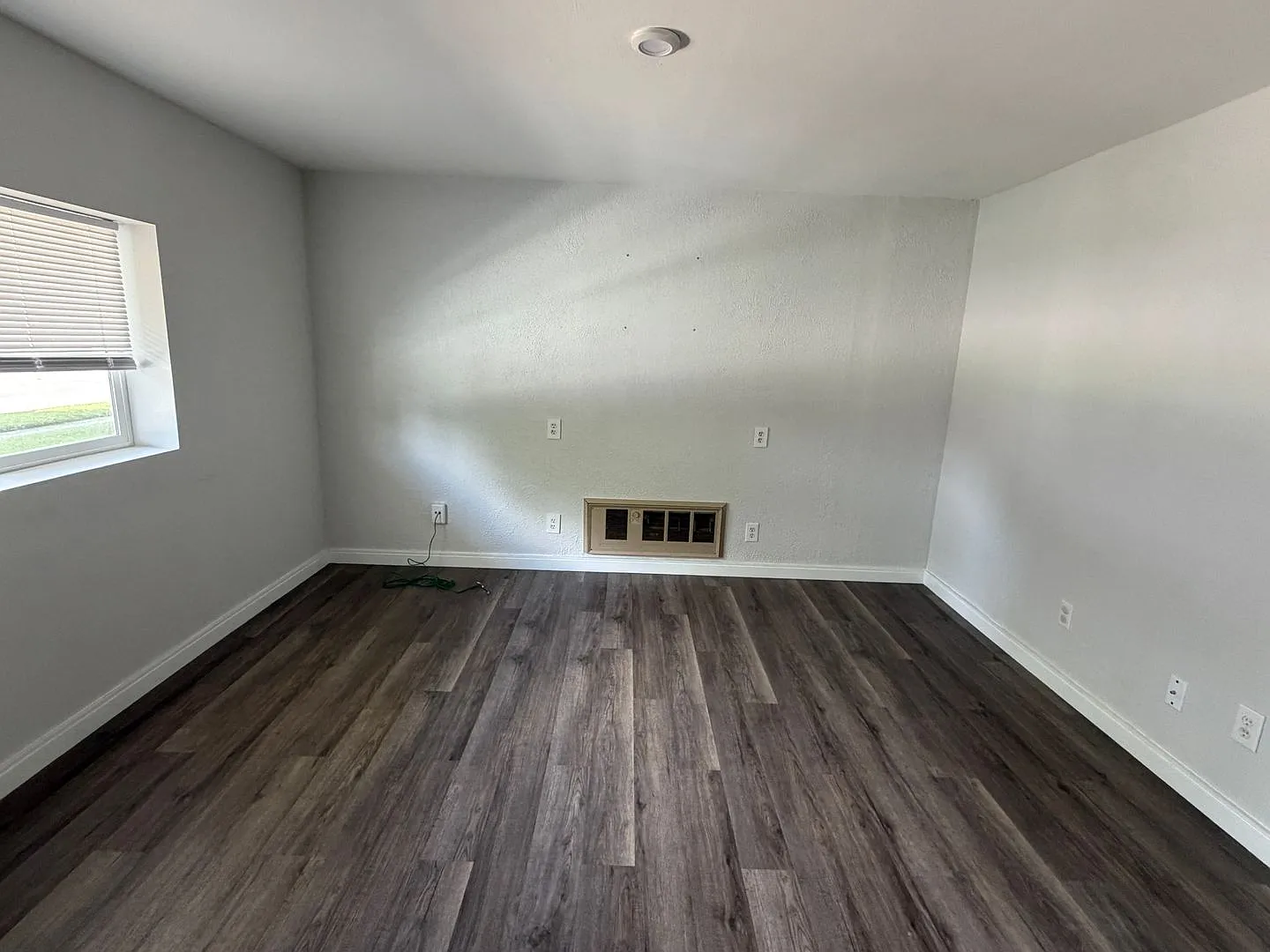 Updated 3 bedroom/2 Full Bath Huber Heights Ranch — Photo 4
