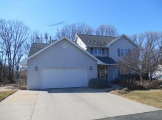 1013 Wylde Oak Dr, Oshkosh, WI 54904