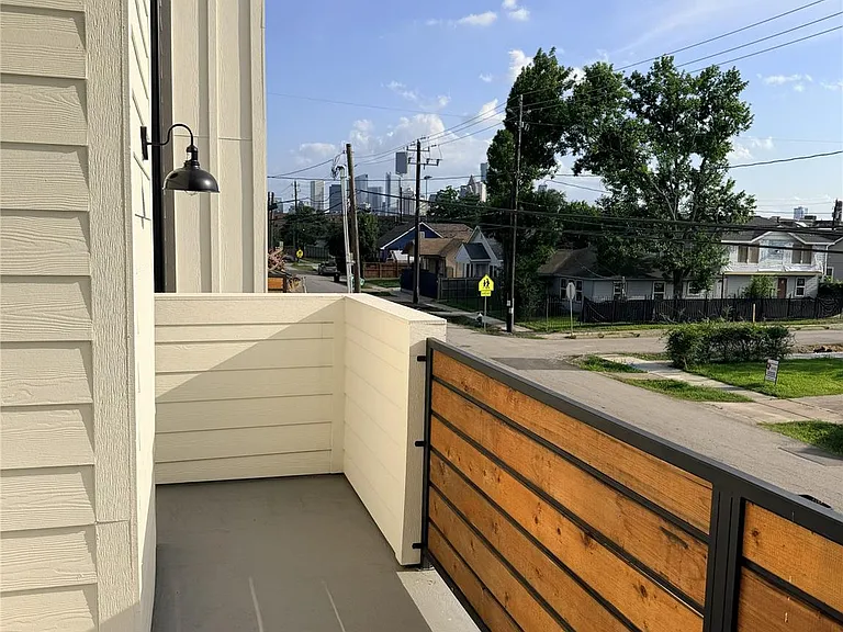 2706 Cochran St — Photo 36