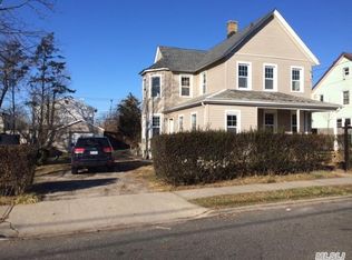 19 E 3rd St, Huntington Station, NY 11746