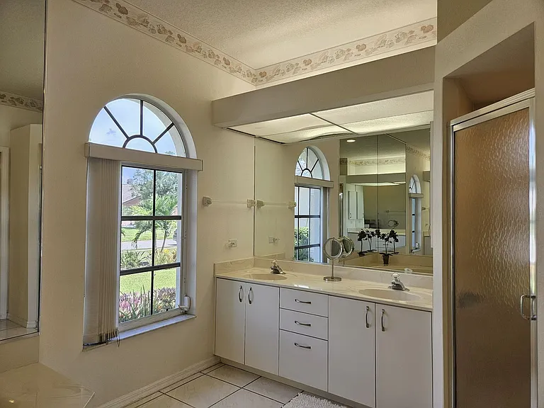 1578 Vermeer Dr — Photo 38