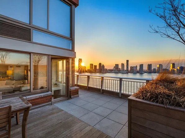 212 Warren St APT 18F, New York, NY 10282