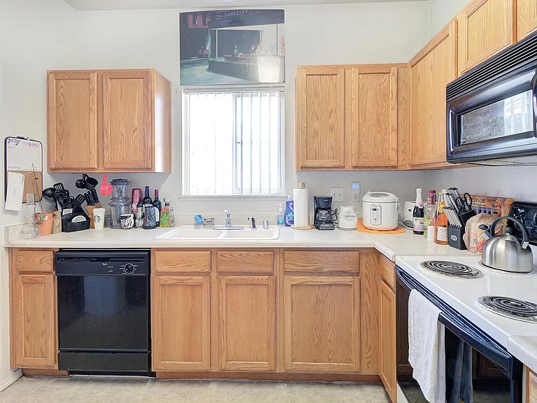 3830 Strawberry Field Grv #B — Photo 7