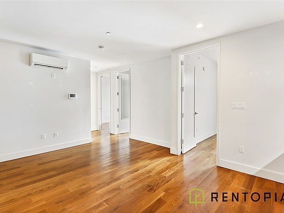 5th image of 310 Graham Ave #407