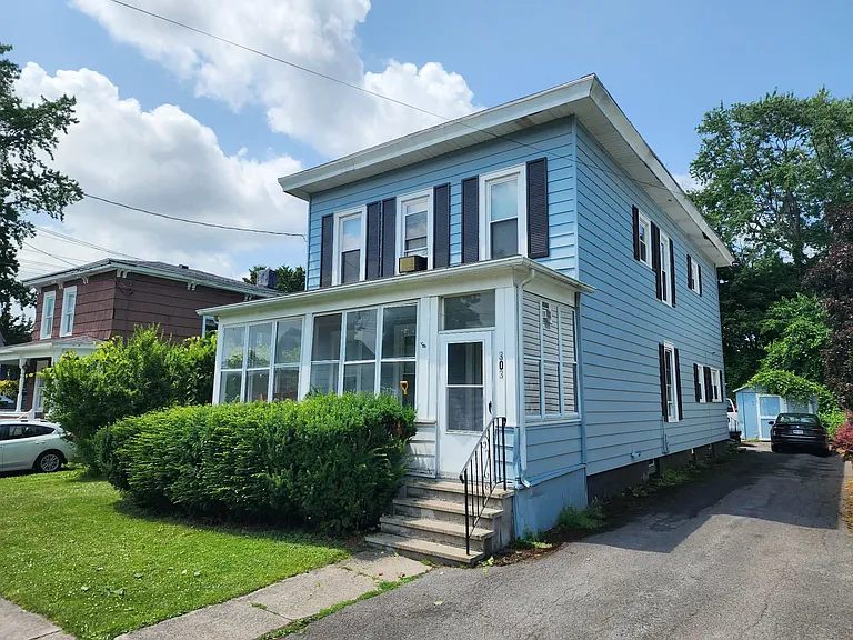 303 East Ave #1 — Photo 2