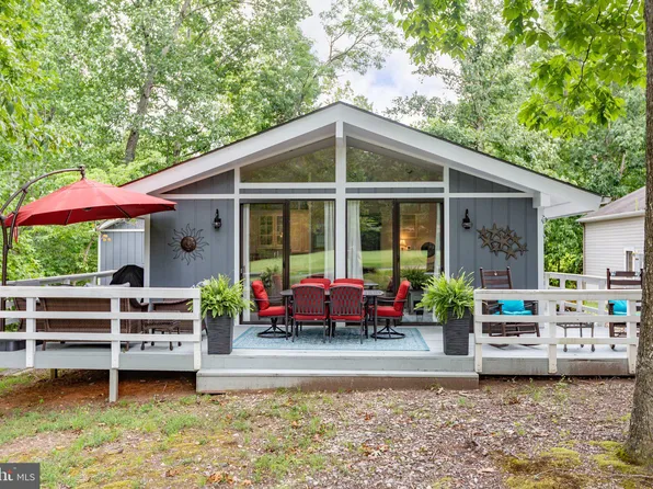 307 Westover Pkwy, Locust Grove, VA 22508