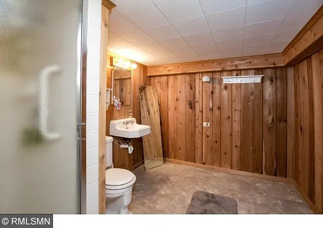 2948 Zarthan Ave S — Photo 14