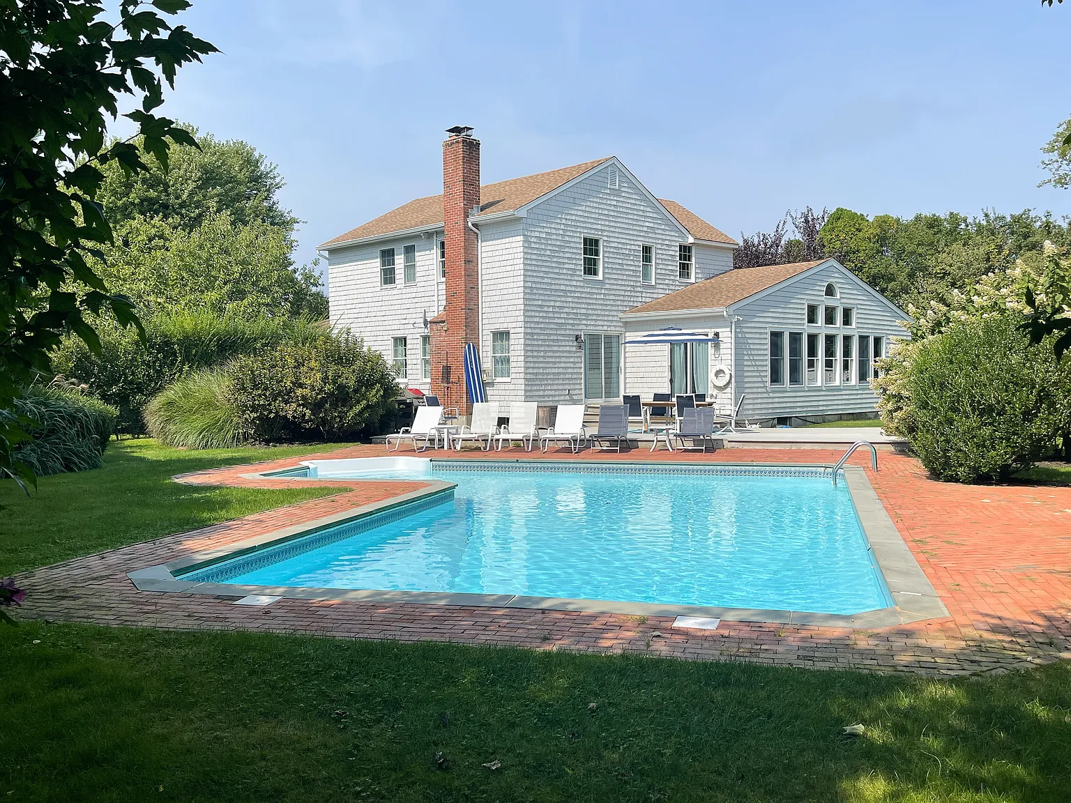 Quintessential Southampton - Close To Village And Beaches! — Photo 1