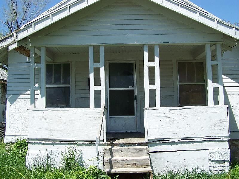 1st image of 3106 Brown Ave