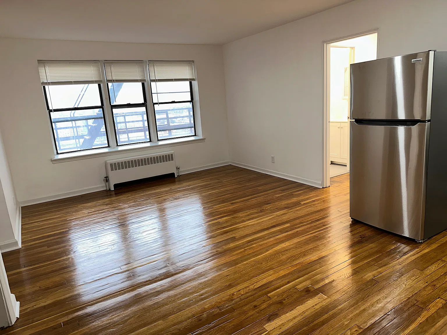 Studio, 500 sqft, $1,800 — Photo 2