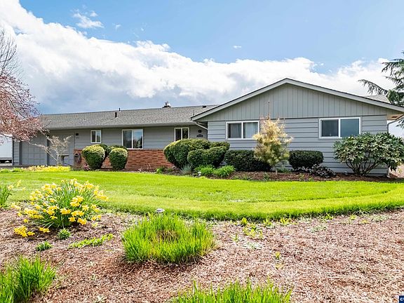 2nd image of 5750 Macleay Rd SE