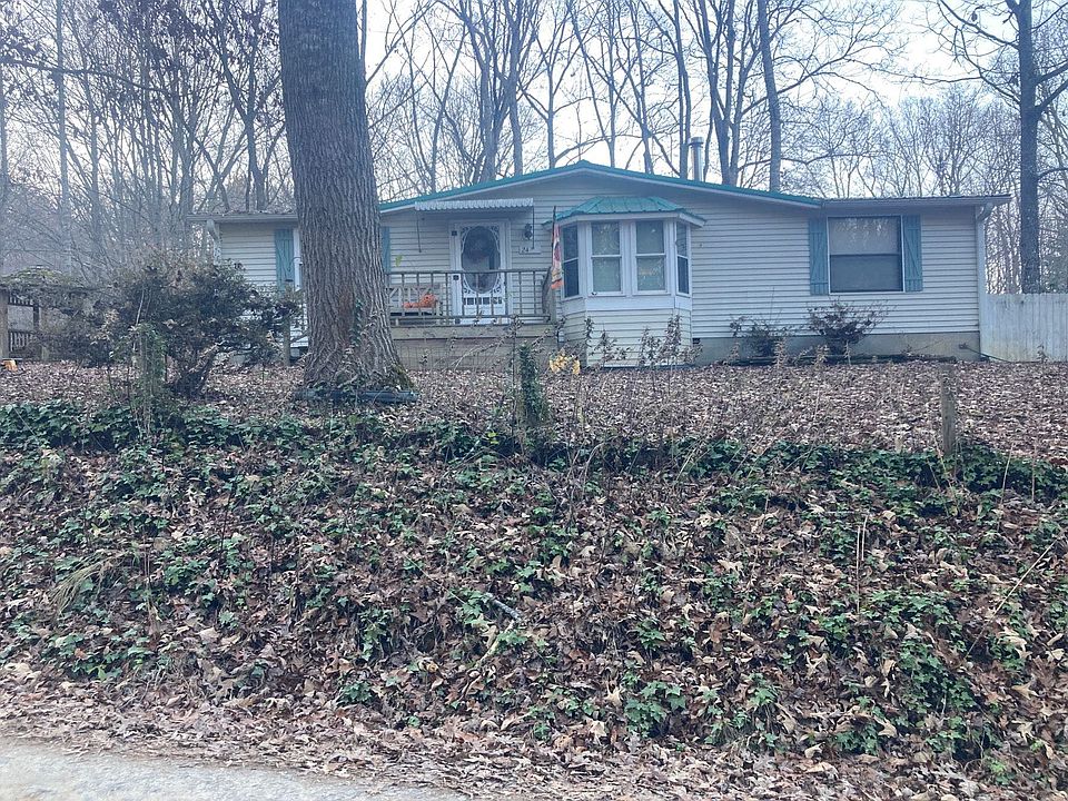 1st image of 24 Laurel Woods Rd