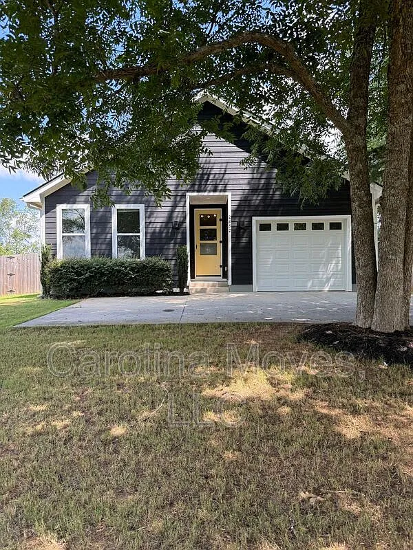 3 bed, 2.0 bath, 1780 sqft, $2,849 — Photo 1