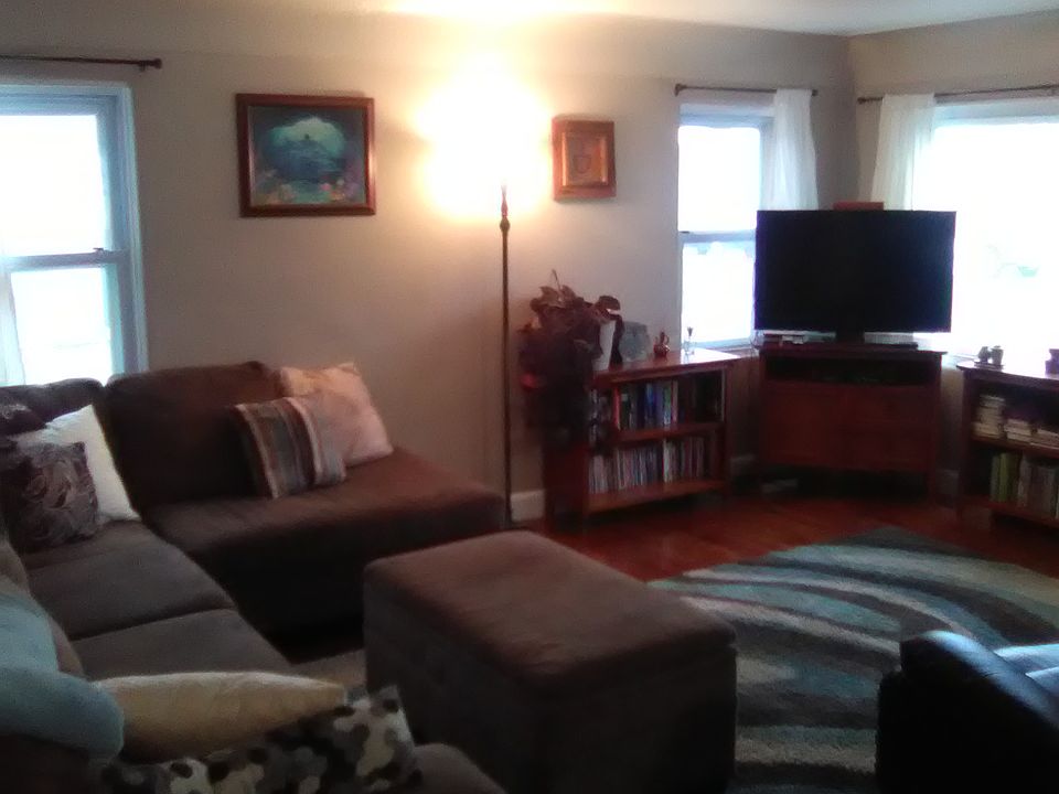 1st image of 587 Avenue E