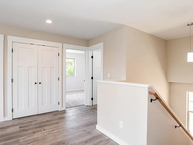 Landing to bonus room