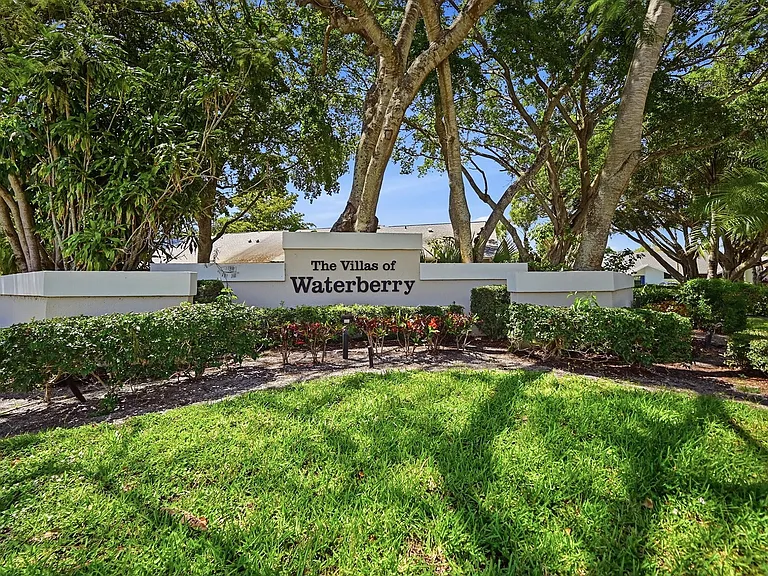 10775 Waterberry Dr — Photo 26