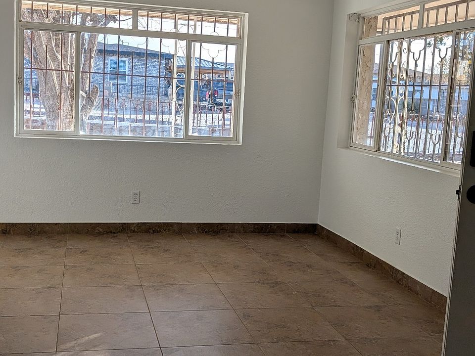 2nd image of 139 Mimbre Dr