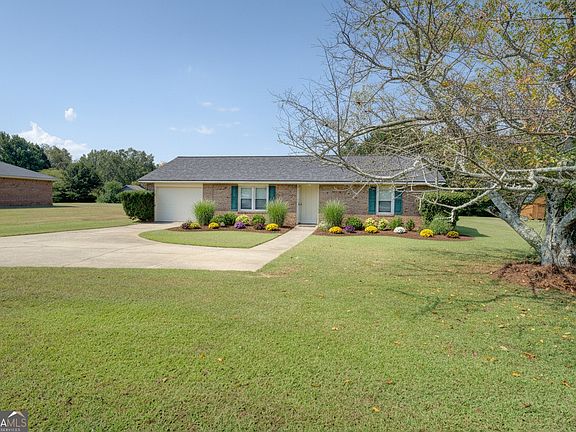 2nd image of 845 Smyrna Rd SW