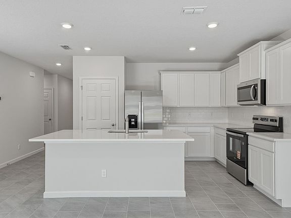 5th image of 9509 Silver Sands Ln