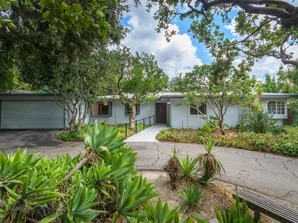 4644 Palm Dr, La Canada Flintridge, CA 91011