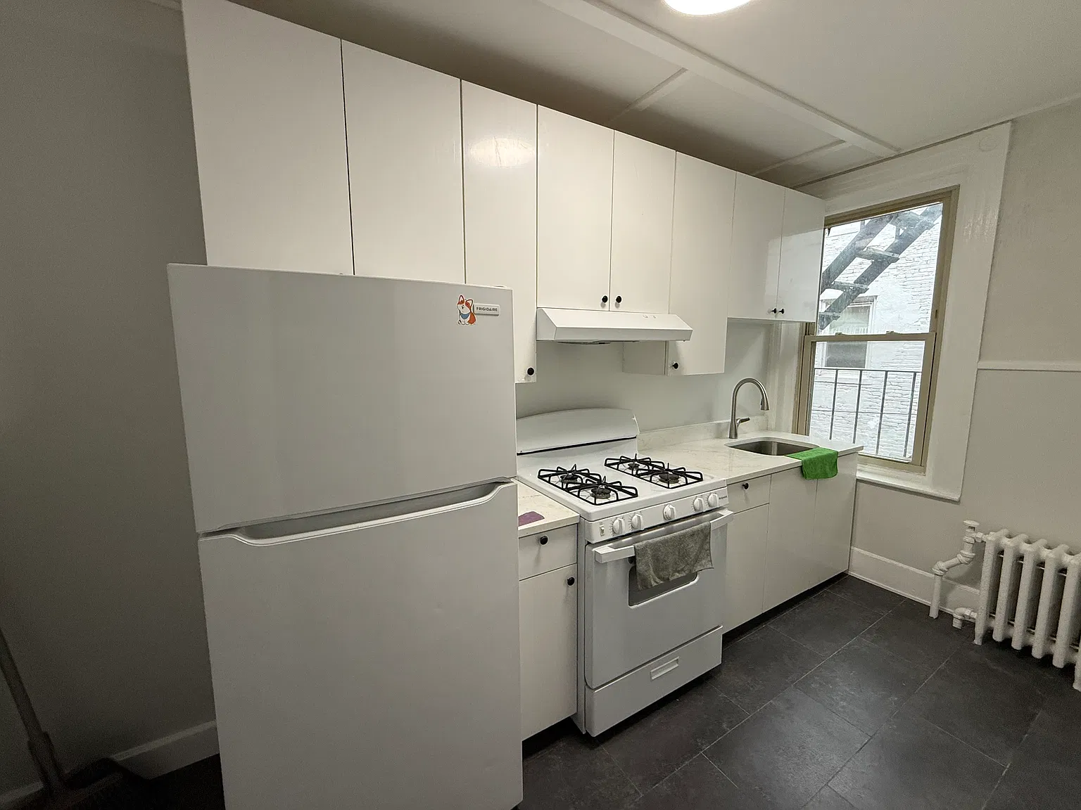 2 bed, 975 sqft, $2,800 — Photo 2