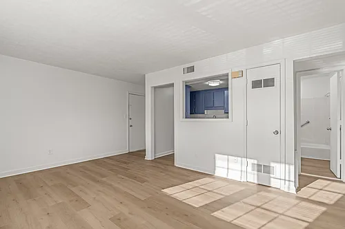 Summercrest Apartments Photo 1