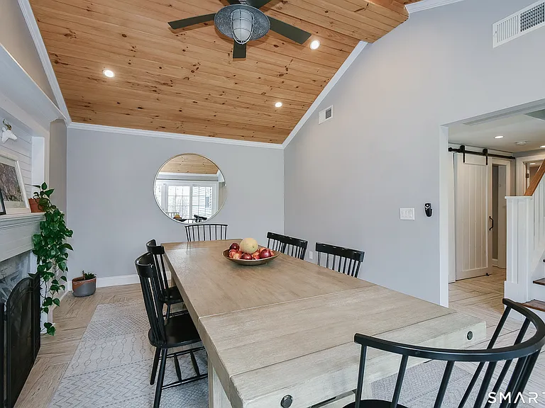 50 1/2 Mountain Spring Rd — Photo 13