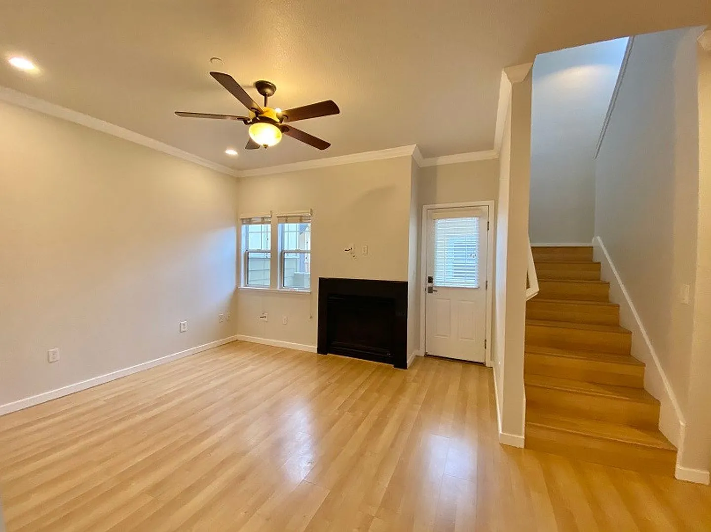 Valley Oak Drive, 140 * — Photo 4