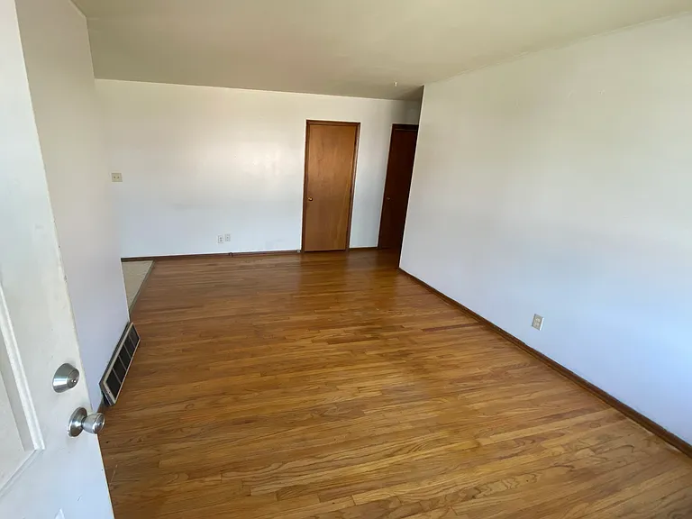 4212 Middlebury Ave #4 — Photo 5