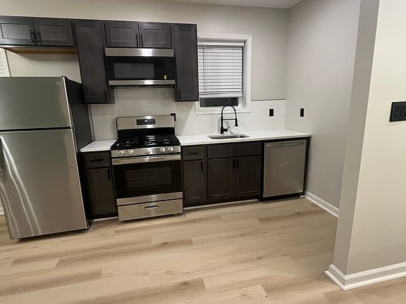 2nd image of 5000 Belair Rd #2
