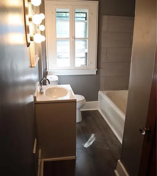 1696 East Ave — Photo 13