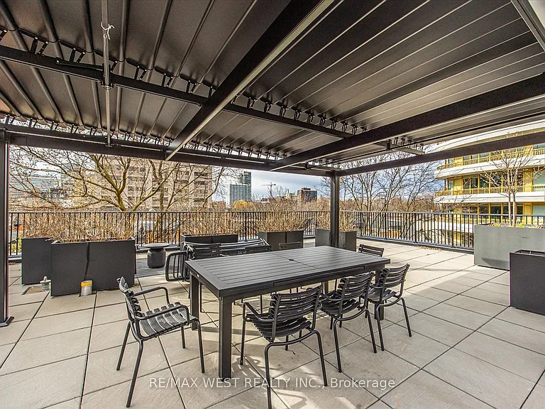 225 Davenport Rd #503 — Photo 25