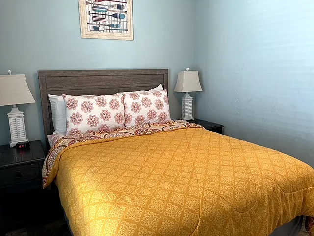 2744 Camper Ave — Photo 12