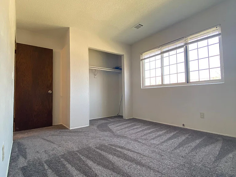 646 22nd Ave NE #1 — Photo 14