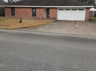 2262 Earle St, Port Neches, TX 77651