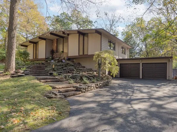14 Doe Drive, Suffern, NY 10901