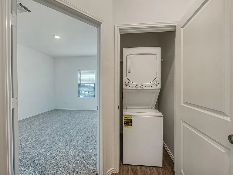 932 Mallow Rd — Photo 9
