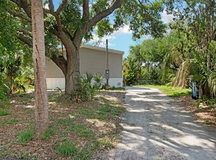 5928 Sussex Dr, Tampa, FL 33615