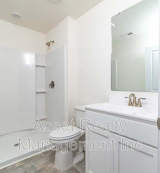 2063 Southwood Cir — Photo 17
