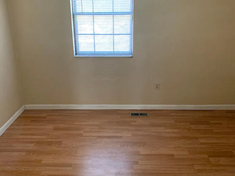 306 Meadow Dr #2 — Photo 6