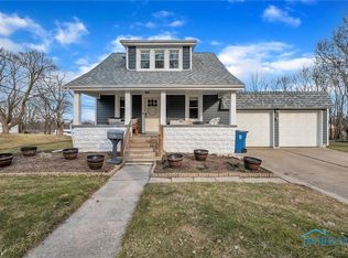 38 N 4th St, Waterville, OH 43566