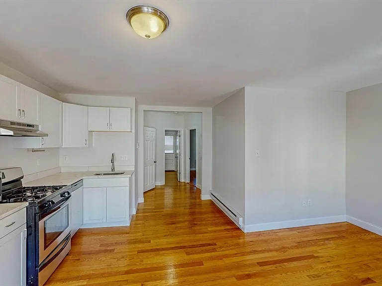 67 Marion St #3 — Photo 10