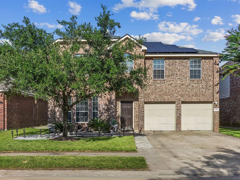 1st image of 24415 Lakecrest Bend Dr
