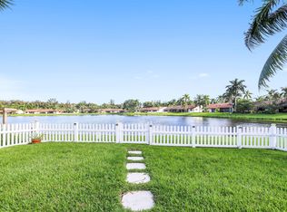 28 Camden Ln, Boynton Beach, FL 33426