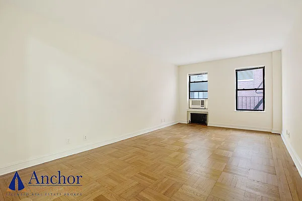 Rented by Anchor Associates | media 23