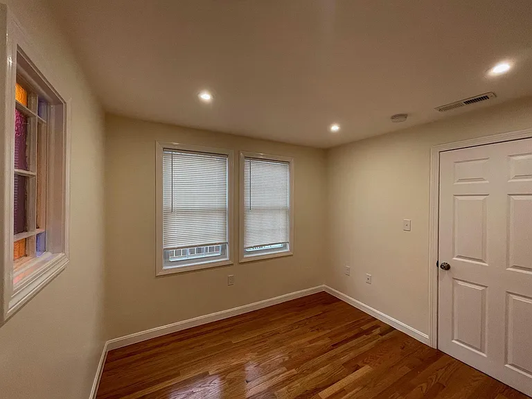 85 Moreland St — Photo 17